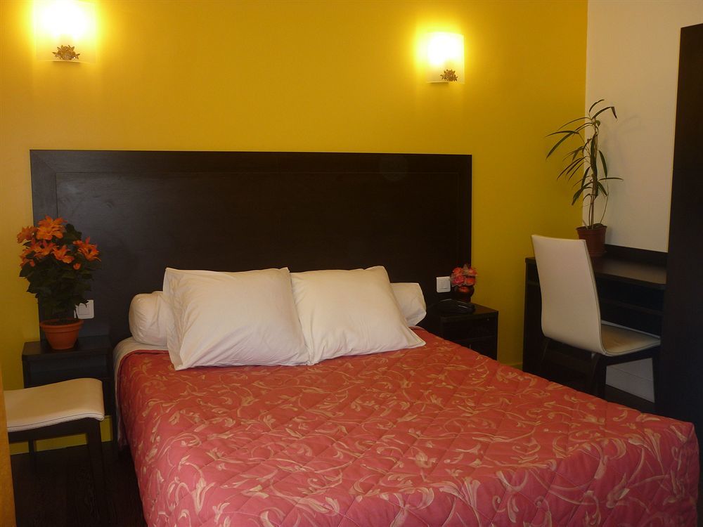 Le Myosotis Hotel Paris Exterior photo